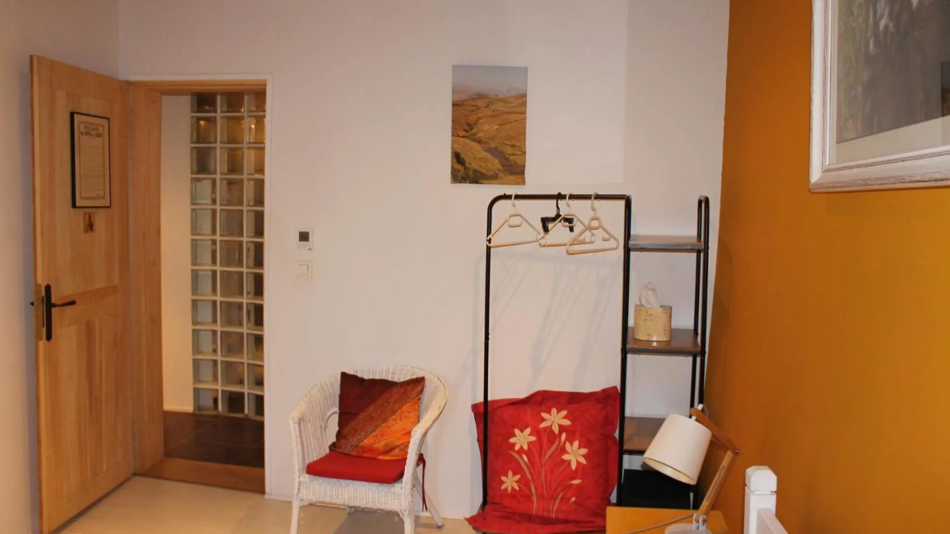 Alojamento de Acomodação e Pequeno-almoço Chambres D'Hotes Par Hasard Saint-Bressou